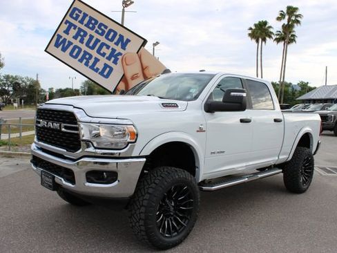 Used 2024 RAM 2500 Big Horn AWD/4WD image 1
