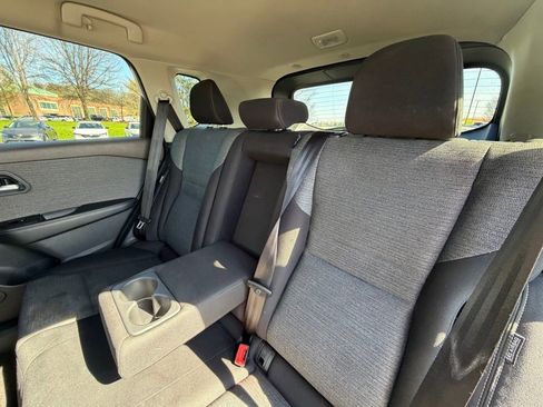 Used 2023 Nissan Rogue SV image 7