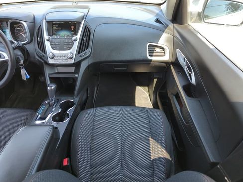 Used 2017 Chevrolet Equinox LT w/ Convenience Package image 16