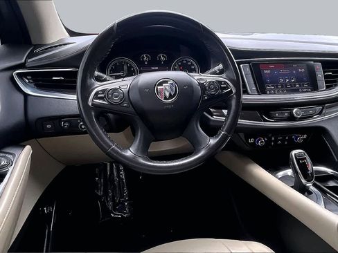 Used 2020 Buick Enclave Essence w/ Sound and Sites Package FWD image 6