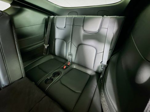 Used 2023 Tesla Model Y Long Range image 34