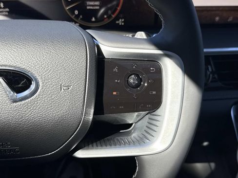 New 2026 INFINITI QX80 Luxe image 9