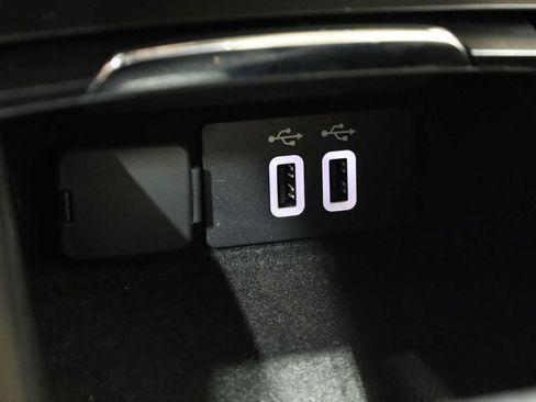 Used 2017 Lincoln MKC Select w/ Select Plus Package AWD/4WD image 32