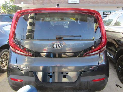 Used 2020 Kia Soul S image 3