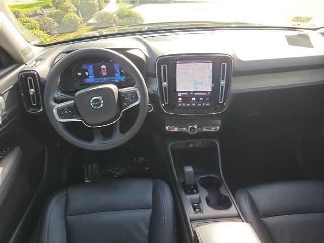 Used 2024 Volvo XC40 B5 Core w/ Protection Package Premier AWD/4WD image 16