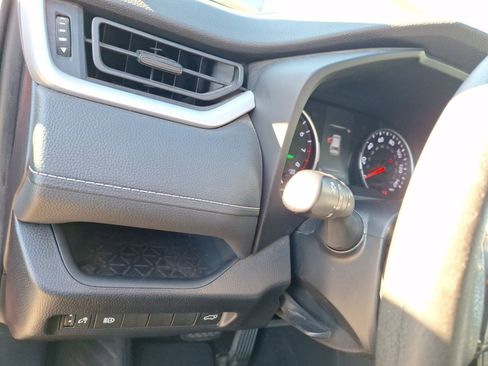 Used 2020 Toyota RAV4 XLE image 18