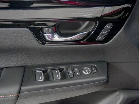 Certified 2025 Honda CR-V Sport Touring image 18
