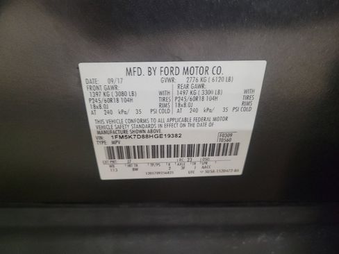 Used 2017 Ford Explorer XLT image 33