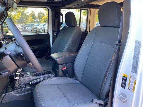 Used 2026 Jeep Wrangler Unlimited Sport AWD/4WD image 23