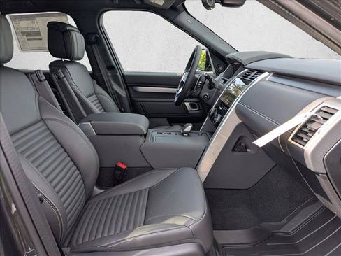 New 2026 Land Rover Discovery Limited Edition AWD/4WD image 17