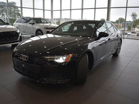 Used 2022 Audi A6 Premium Plus w/ Premium Plus Package AWD/4WD image 3