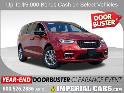 New 2026 Chrysler Pacifica Select