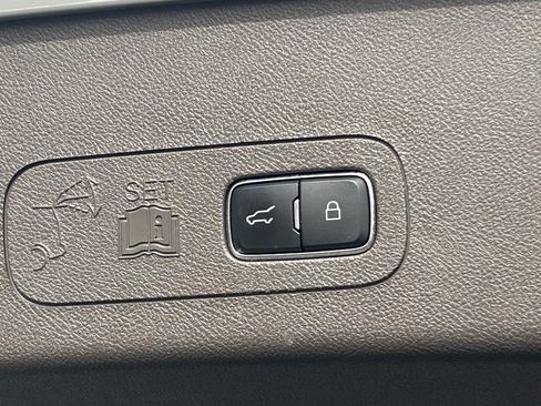 Used 2021 Lincoln Aviator Reserve w/ Equipment Group 202A image 34