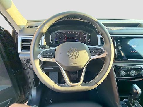 Used 2023 Volkswagen Atlas SEL AWD/4WD image 38