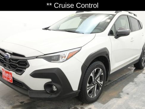 Used 2025 Subaru Crosstrek 2.0i Premium image 4