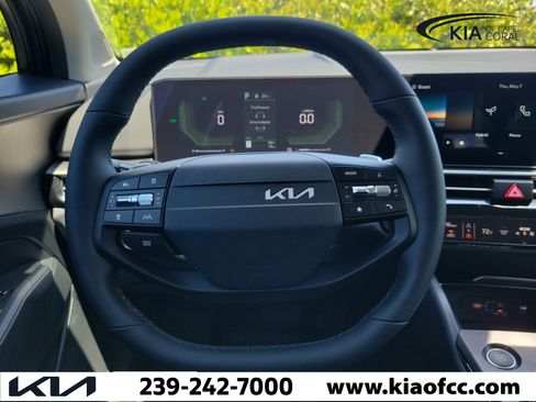 New 2026 Kia Sportage LX FWD image 21