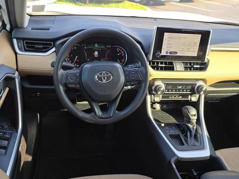 Used 2023 Toyota RAV4 XLE w/ Convenience Package FWD image 11