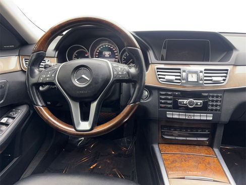 Used 2014 Mercedes-Benz E 350 Sedan image 51
