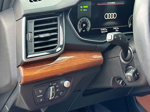 Used 2021 Audi Q5 e Prestige w/ Prestige Package image 10