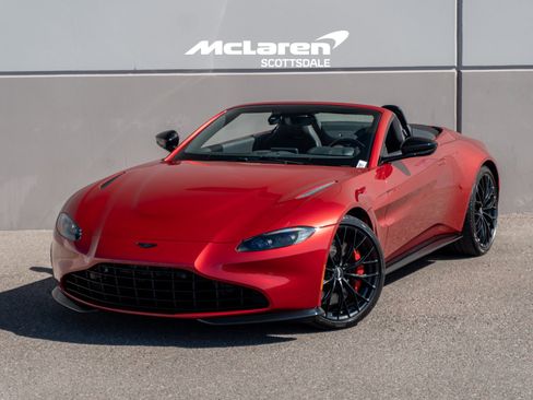 Used 2022 Aston Martin V8 Vantage Roadster RWD image 1