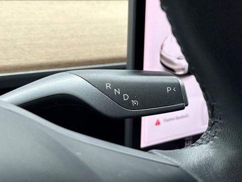 Used 2020 Tesla Model Y Long Range image 33