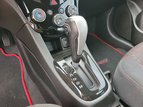 Used 2017 Chevrolet Sonic LT w/ Convenience Package image 11