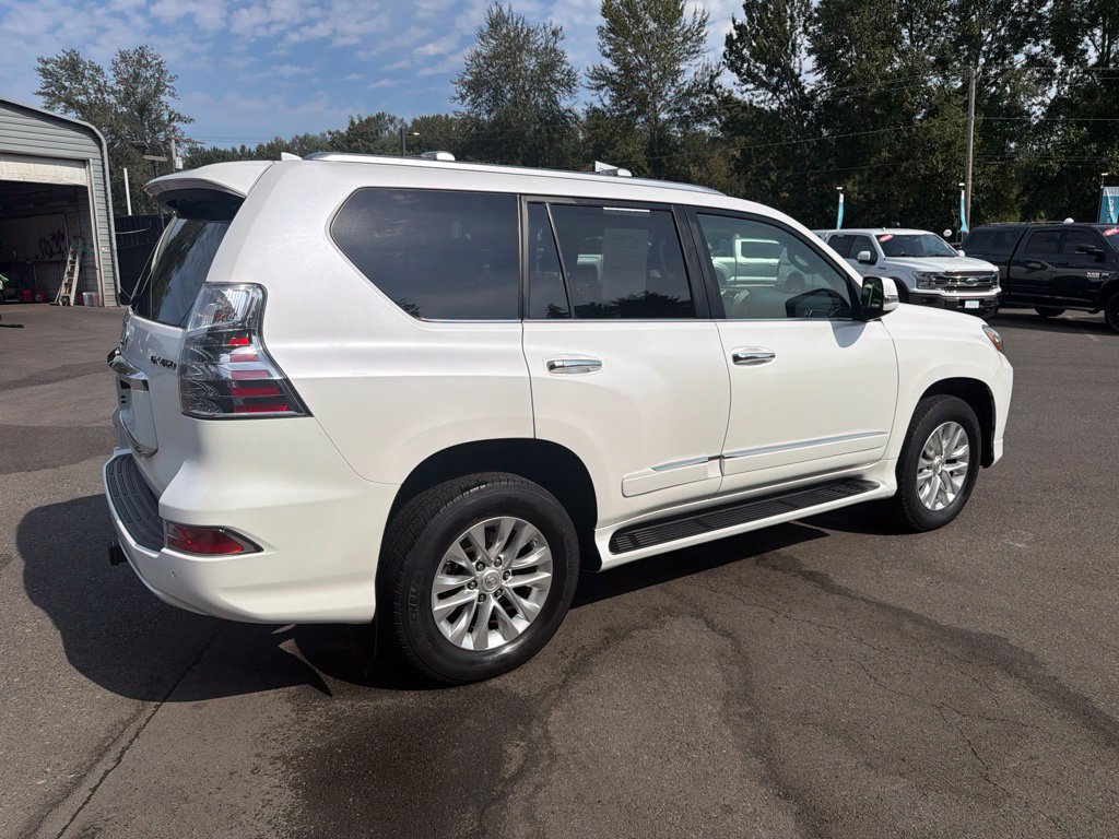 Used 2017 Lexus GX 460 Premium w/ Premium Package AWD/4WD image 6