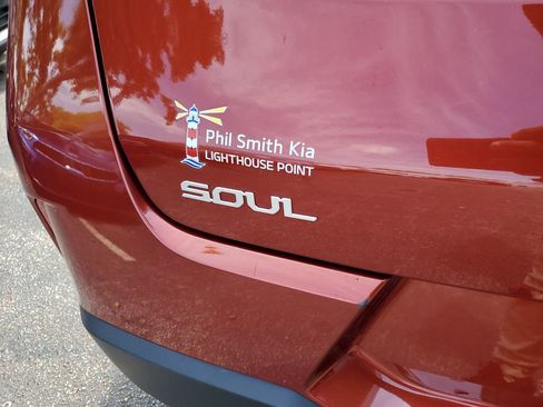 Certified 2023 Kia Soul LX FWD image 7