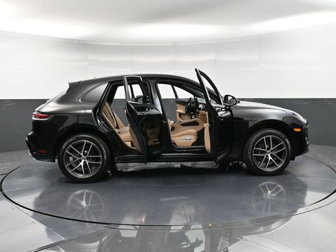 New 2026 Porsche Macan image 36