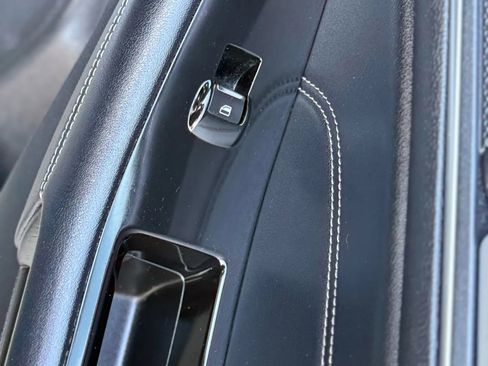 Used 2018 Ford Edge Titanium image 23