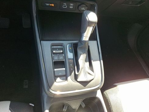 Used 2025 Honda CR-V EX image 16