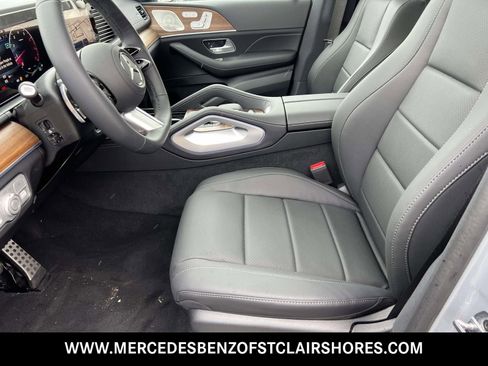 New 2025 Mercedes-Benz GLS 450 4MATIC image 21