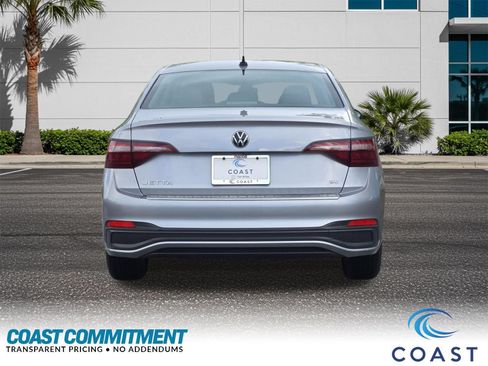 Used 2023 Volkswagen Jetta SE FWD image 7