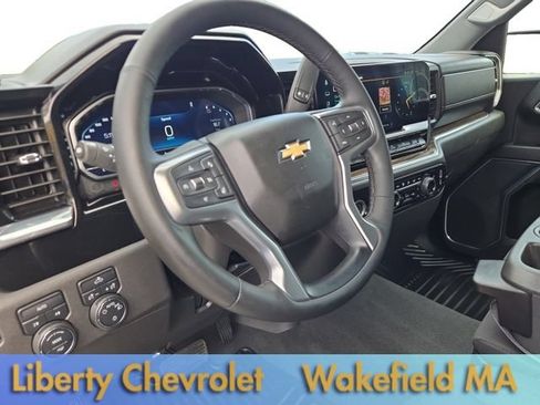 Used 2023 Chevrolet Silverado 1500 LT AWD/4WD image 17
