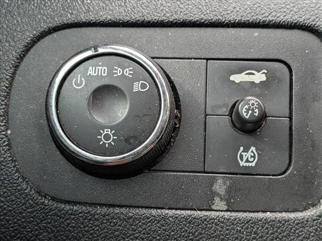 Used 2008 Chevrolet Impala LT w/ Luxury Edition Package FWD image 16