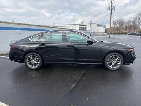 Used 2023 Honda Accord EX-L image 6