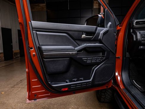 Used 2025 Toyota Tacoma TRD Off-Road image 36