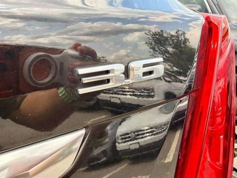 Used 2018 Cadillac XT5 FWD image 33