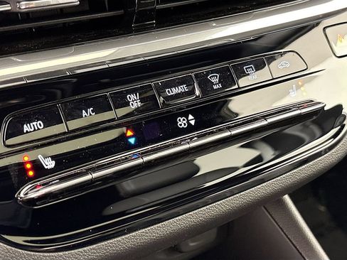 New 2026 Buick Envista Sport Touring FWD image 18