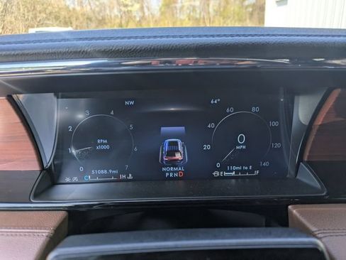 Used 2023 Lincoln Navigator Reserve AWD/4WD image 17