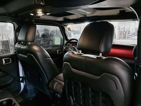 Used 2021 Jeep Wrangler Unlimited Rubicon w/ Uconnect 4C Nav & Sound Group AWD/4WD image 11