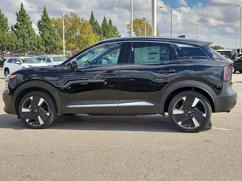 New 2025 Nissan Kicks SR w/ SR Premium Package AWD/4WD image 7