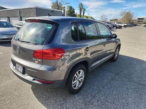 Used 2013 Volkswagen Tiguan S image 5