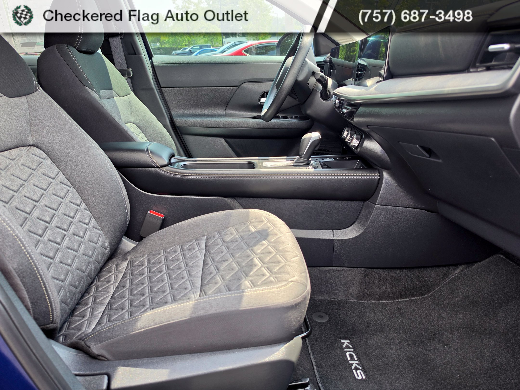 Used 2025 Nissan Kicks SV AWD/4WD image 25