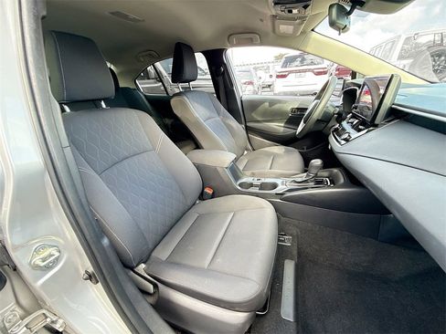 Used 2024 Toyota Corolla LE image 32