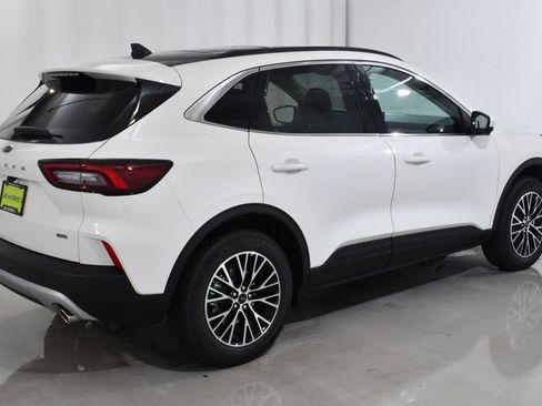 New 2025 Ford Escape SE w/ PHEV Premium Package image 7