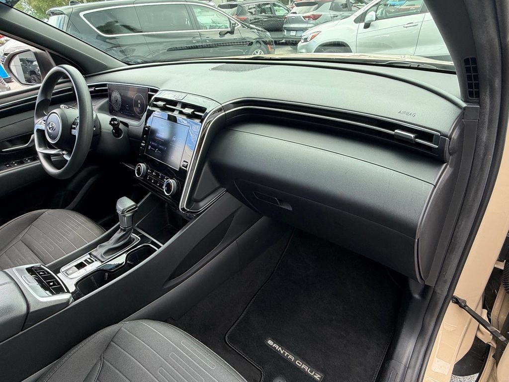Used 2022 Hyundai Santa Cruz SEL w/ Activity Package FWD image 17