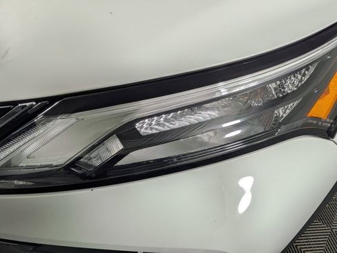 Used 2021 Nissan Rogue S image 14