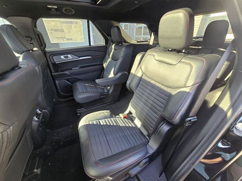 New 2026 Ford Explorer ST-Line w/ ST-Line Street Pack AWD/4WD image 14