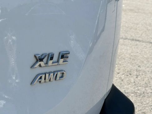 Used 2013 Toyota RAV4 XLE AWD/4WD image 9